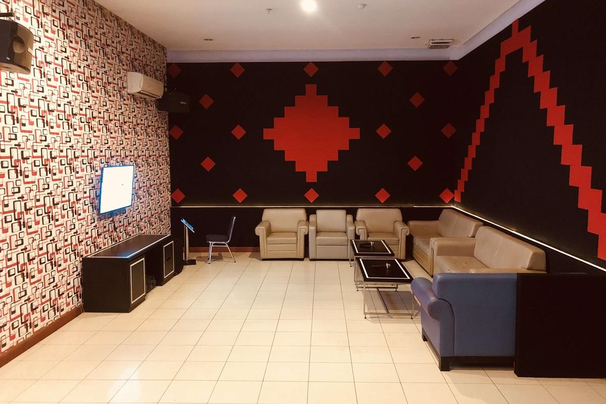 Kyriad Sadurengas Hotel Tanah Grogot Buitenkant foto